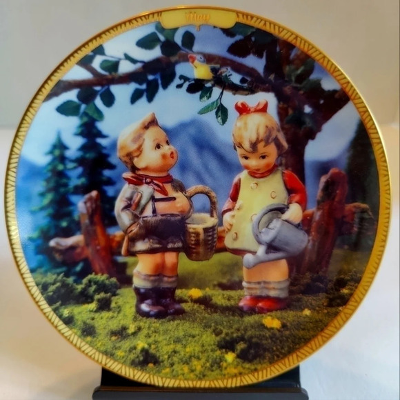 The Bradford Exchange Other - Hummel Seasons Of Joy Plate, 1999 Bradford Exchange, May